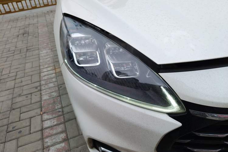 Used Ford Escape 2020 EcoBoost 245 Four-Wheel Drive Luxury Edition