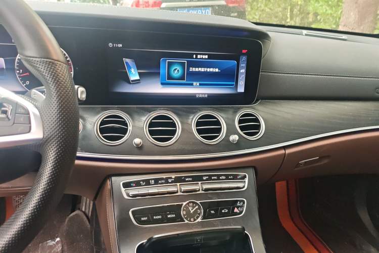 Used Mercedes-Benz E-Class 2018 Restyled E 300 L Sport Luxury Edition Audio And AC Panel