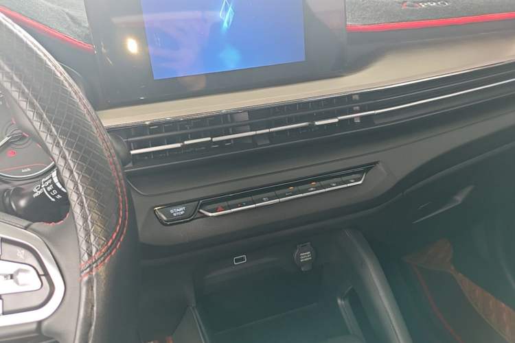 Used Livan X3 PRO 2024 1.5L CVT Xiao Sa Audio And AC Panel