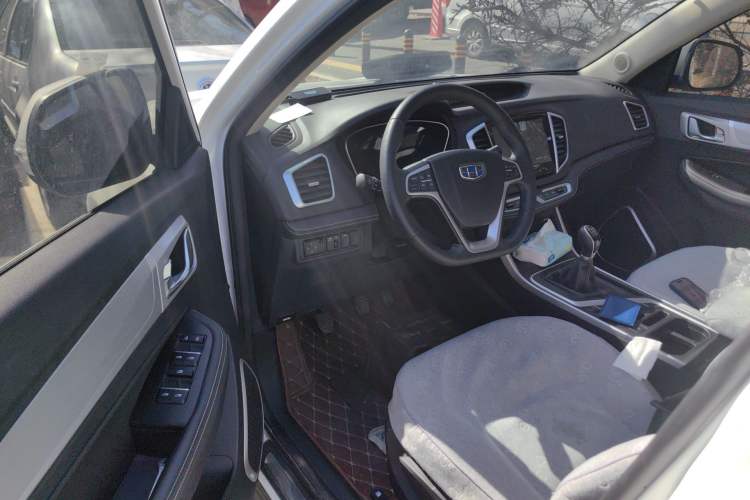 Used Geely Auto Vision X6 2018 1.8L Manual 4G Connect Luxury Edition Driver Seat
