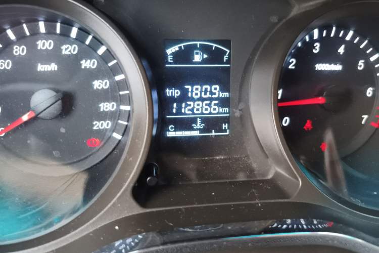 Used Jinbei 750 2015 1.5L Flagship Model
