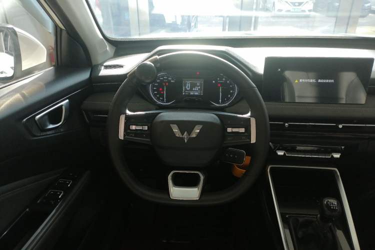 Used Wuling Alvez 2022 1.5L Manual Comfort Version