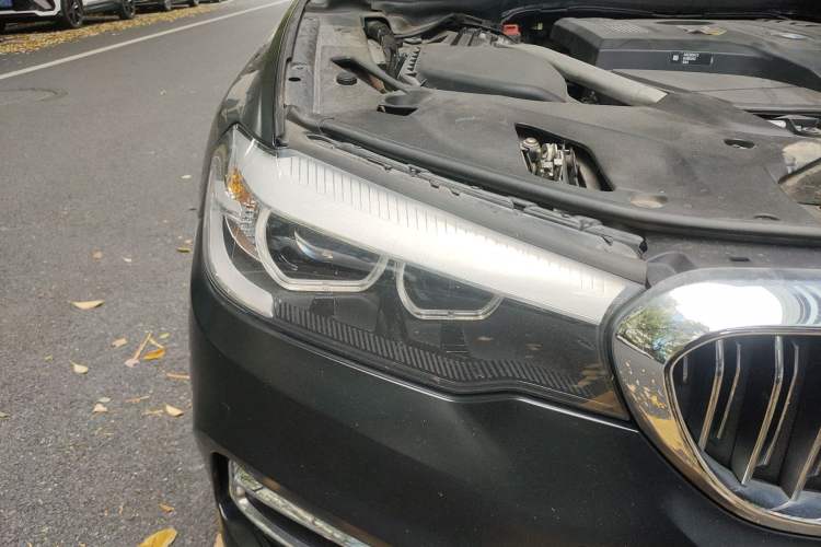 Used BMW 5 Series 2020 525Li Luxury Package Right Front Headlight