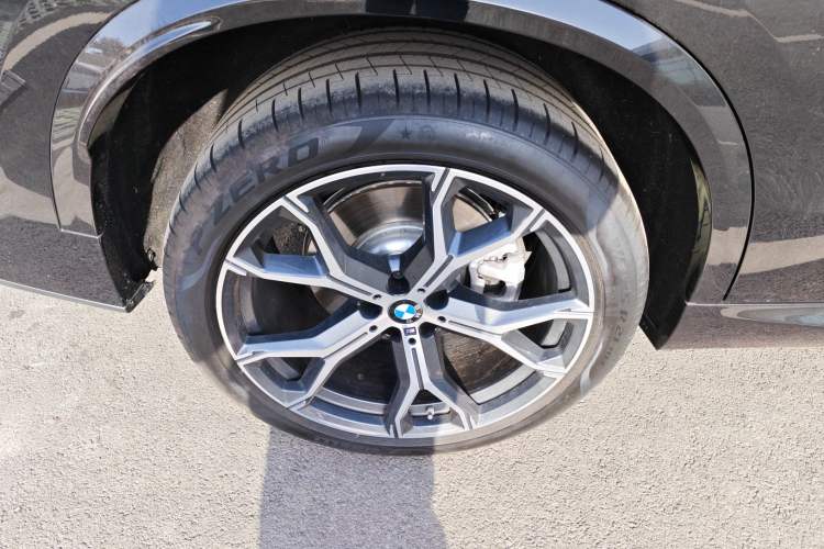 Used BMW X5 2025 Model, xDrive 30Li Prestige M Sport Night Package
