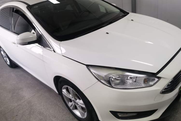 Used Ford Focus 2015 Sedan 1.6L Automatic Comfort Model
