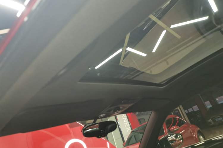 Used Volkswagen Beetle 2013 2.0 TSI Top-Trim Model
