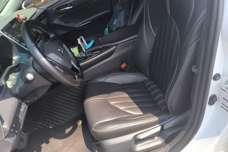 Used Toyota Avalon 2019 2.0L Ambition Edition China VI Left Front Seat