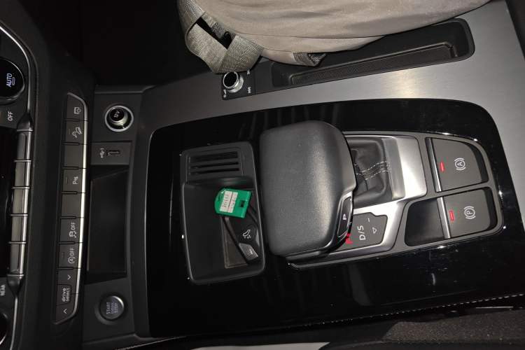 Used Audi Q5L 2023 40T Fashionable and Dynamic Edition
