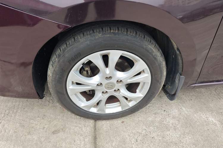 Used Haima Fumei 2014 M5 1.6L Automatic Elite Model Left Front Wheel Hub