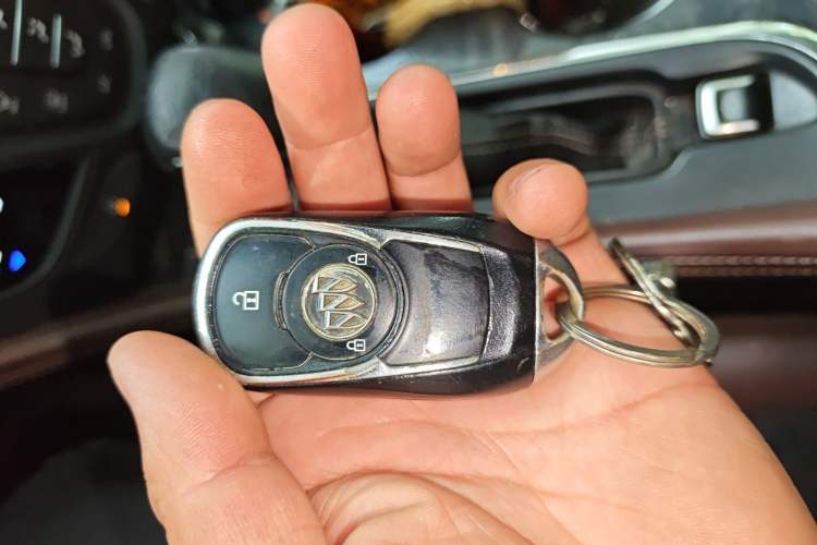 Used Buick Envision 2015 20T Two-Wheel-Drive Elite Model Vehicle Key