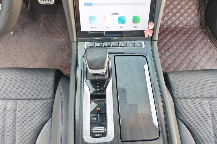 Used Hongqi H6 2023 2.0T Zhiyi Version Gear Lever