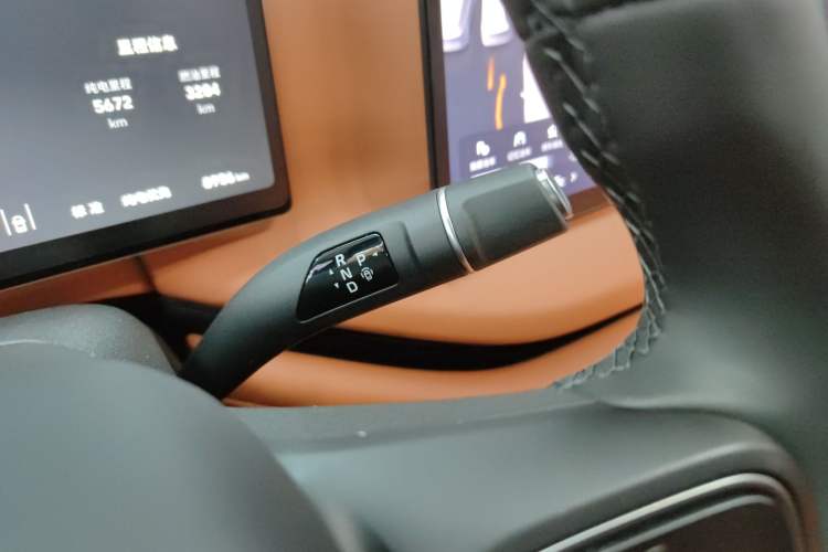 Used Wey Lanshan 2025 Four-Wheel Drive Max
