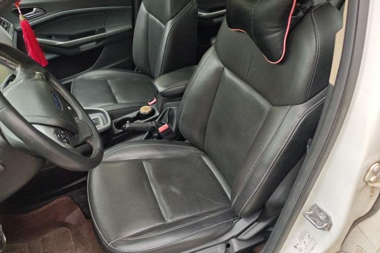 Used Ford Escort 2015 1.5L Automatic Fashion Model Left Front Seat