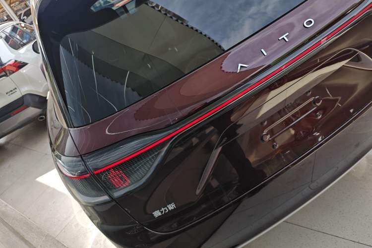 Used Hima AITO M9 2025 Extended-Range Max Version 52 kWh 6-Seater Edition Rear Left 45 Deg