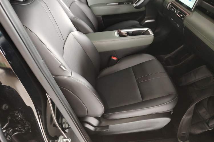 Used Baojun Spark EUV 2024 Prestige Edition 4 Seats Right Front Seat