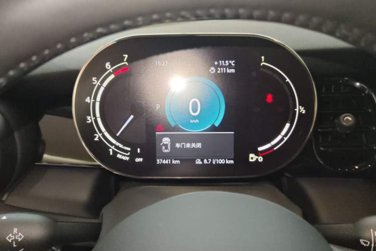 Used MINI MINI 2022 1.5T COOPER Classic Edition Five-Door Version
