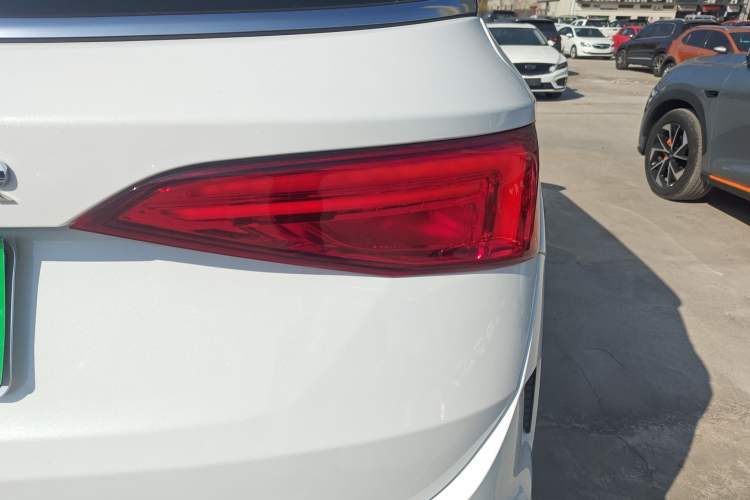 Used JETOUR X95 2022 1.6T DCT Chieftain Edition 7 Seats
