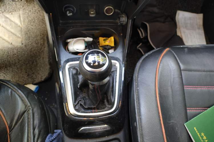 Used Brilliance V3 2016 1.5L Manual Smart Version
