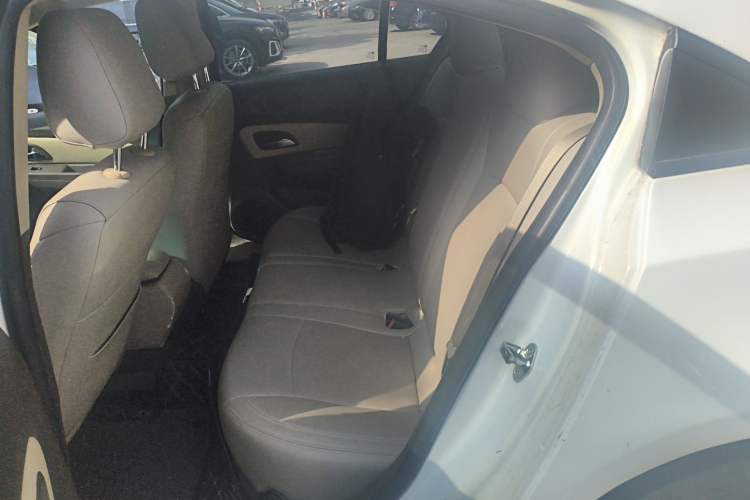 Used Chevrolet Cruze 2015 1.5L Classic SE MT Left Rear Seat