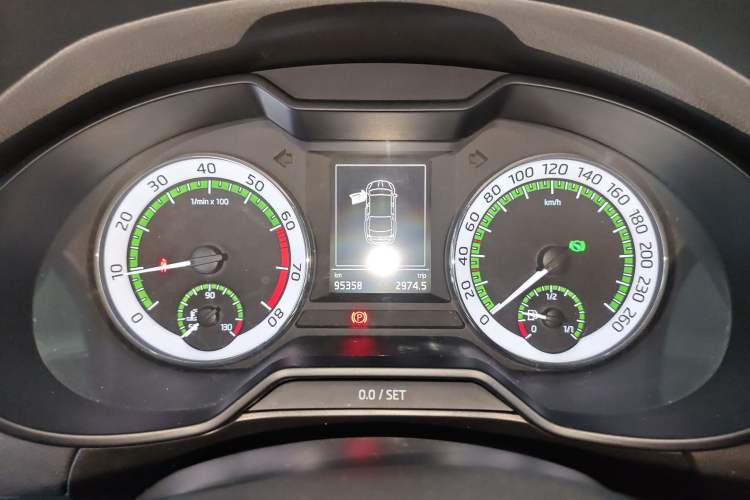 Used Skoda Octavia 2018 1.6L Automatic Luxury Edition Instrument Cluster