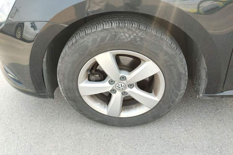 Used Volkswagen Lavida 2015 1.6L Manual Fashion Edition