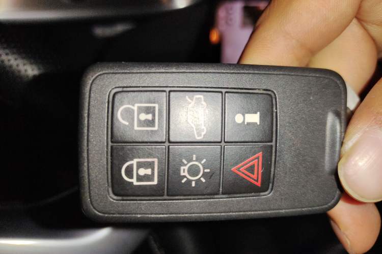 Used Volvo XC60 2013 T6 AWD Comfort Edition