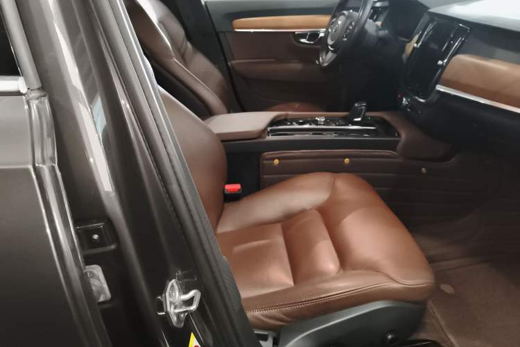 Used Volvo S90 2021 B5 Zhiyi Luxury Edition
