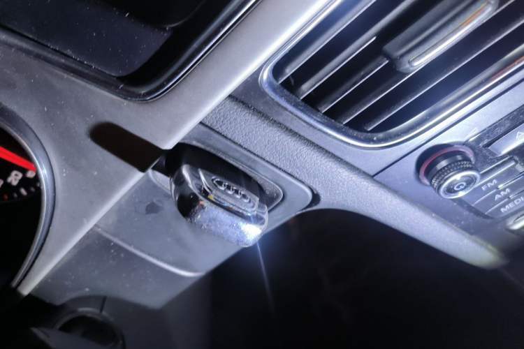 Used Audi A4L 2013 35 TFSI Automatic Comfort Model

