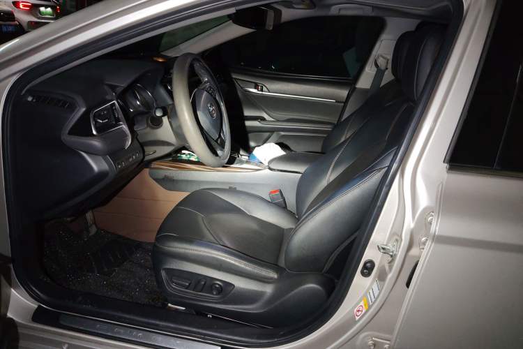 Used Toyota Camry 2018 2.0G Luxury Edition Left Front Seat