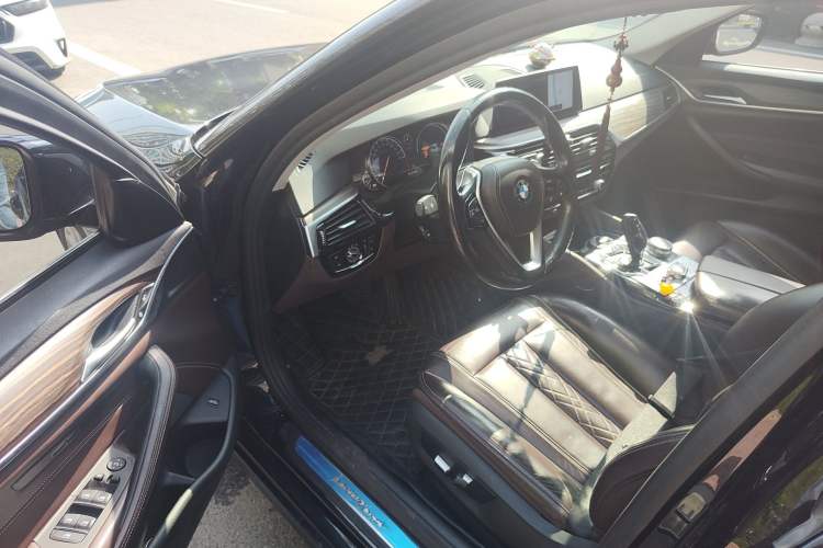 Used BMW 5 Series 2018 530Li Leading Edition Luxury Package