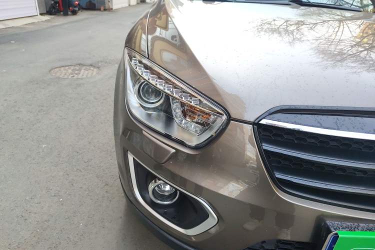 Used Bestune X80 2015 1.8T Automatic Flagship Model Right Front Headlight