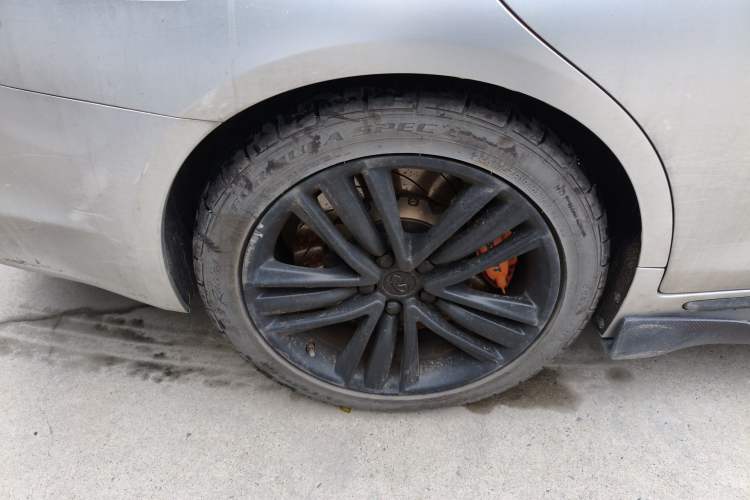 Used Infiniti Q50L 2016 2.0T Comfort Edition Right Rear Wheel Hub