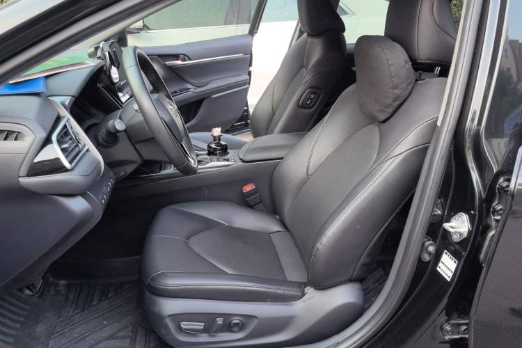 Used Toyota Camry 2021 2.5G Luxury Edition
