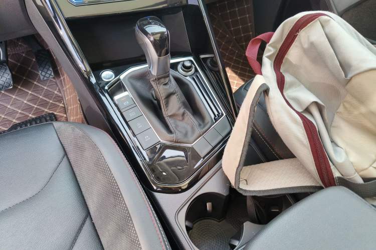 Used Volkswagen Tayron 2020 330TSI Two-Wheel Drive Luxury Smart Connectivity Version