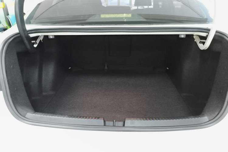 Used Volkswagen Sagitar 2014 Revised Version 1.6L Automatic Comfort Edition
