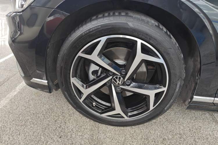 Used Volkswagen Magotan 2025 Zhongxiang Version 330TSI DSG Luxury Edition