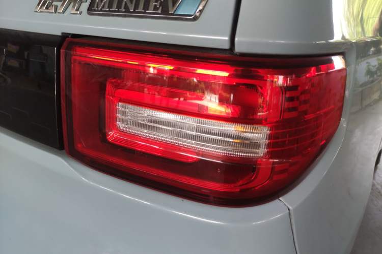 Used Wuling Hongguang MINIEV 2021 Macaron Premium Model – Lithium-NMC Right Rear Taillight