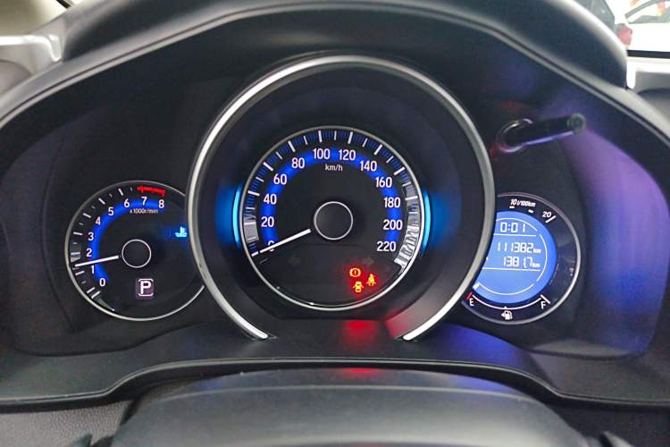 Used Honda Fit 2016 1.5L SE CVT Fashion Model Instrument Cluster