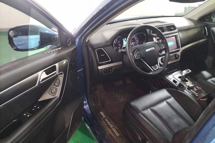 Used Haval H6 Coupe 2017 Red-Label 2.0T Automatic Two-Wheel Drive Urban Model