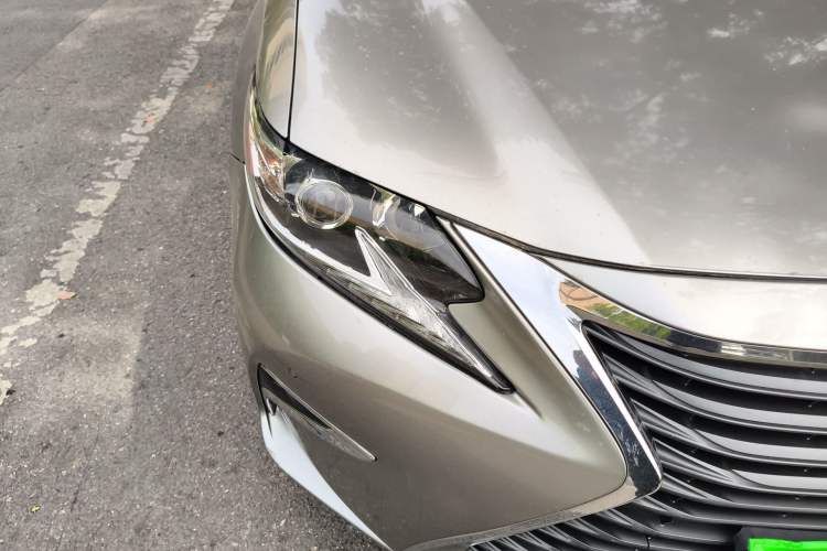 Used Lexus ES 2015 200 Elite Edition Right Front Headlight