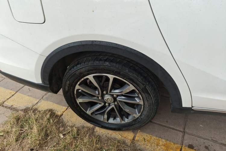 Used Baojun 730 2019 1.5T CVT Fashion Model 7 Seats China VI Emission Standard
