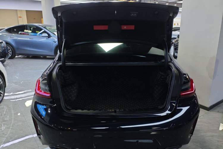 Used BMW 3 Series 2025 330Li M Sport Shadowline Package