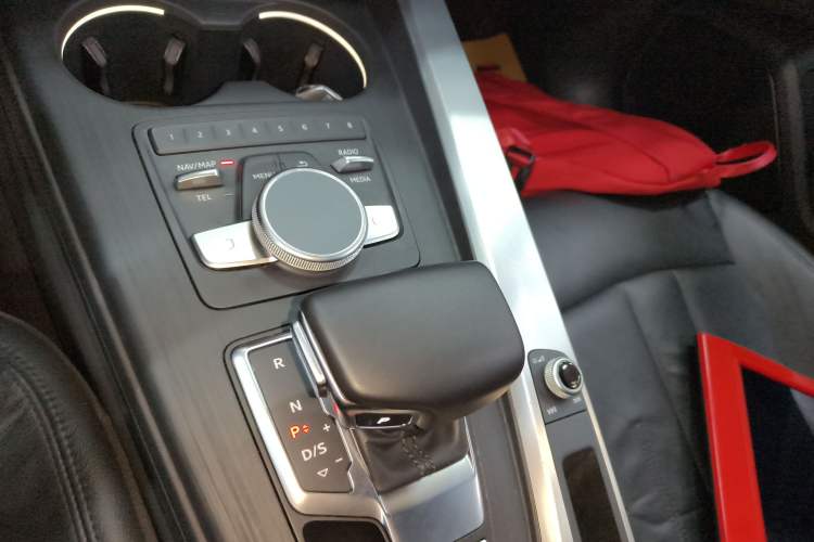 Used Audi A4L 2019 40 TFSI Fashion Edition China VI Emission Standard
