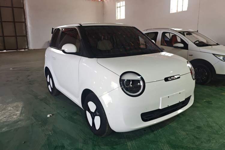 Used CHANGAN NEVO Lumin 2022 155 km – Refreshingly Sweet Edition Front Right 45 Deg