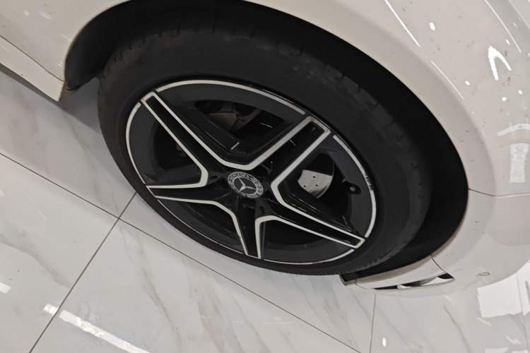 Used Mercedes-Benz C-Class 2019 C 260 Coupe Right Rear Wheel Hub