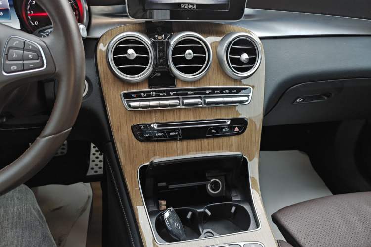 Used Mercedes-Benz GLC Coupe 2018 GLC 260 4MATIC Coupe SUV
