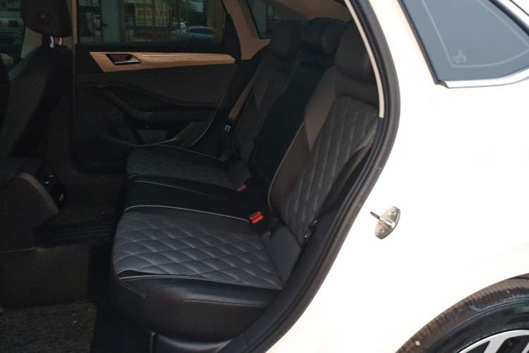 Used Volkswagen Sagitar 2024 300TSI DSG Excellence Edition Left Rear Seat