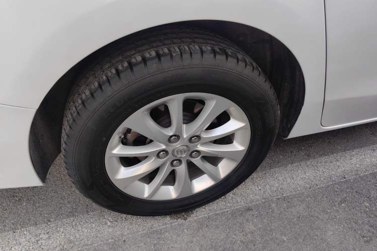 Used Buick GL8 2017 ES 28T Premium Version China V Standard Exterior 8