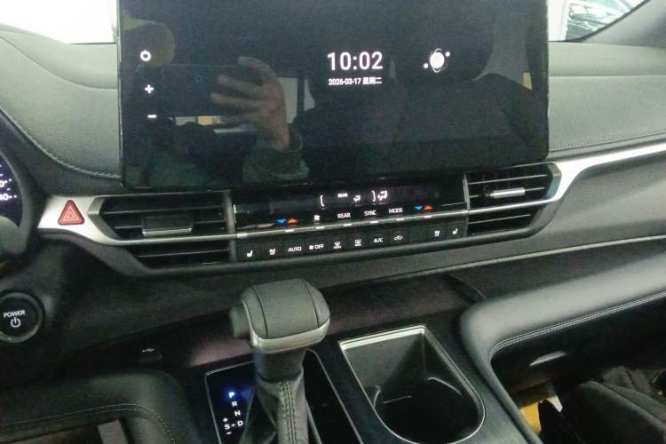 Used Toyota SIENNA 2024 2.5L Hybrid Prestige Deluxe Edition