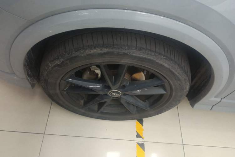 Used Audi Q2L 2022 35 TFSI Progressive Dynamic Edition Left Front Wheel Hub